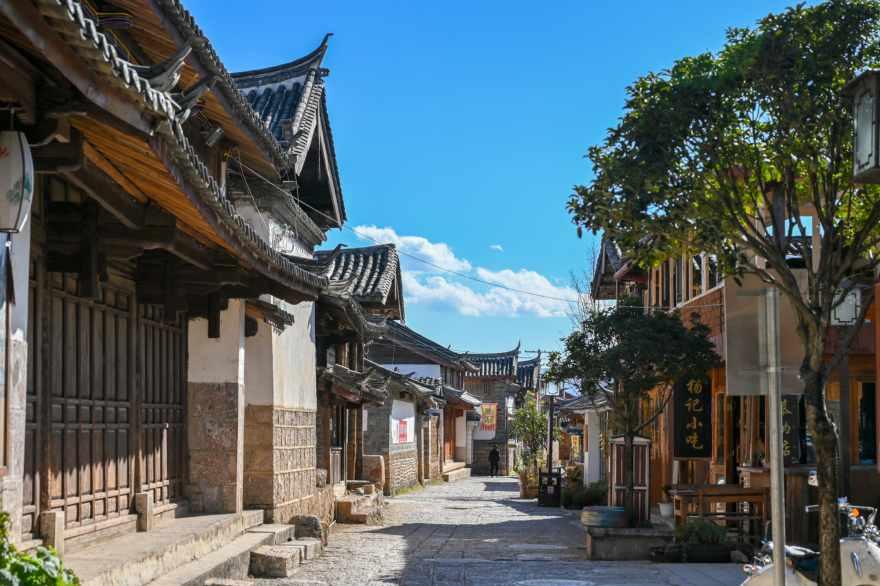 如何评价电影《黄金罗盘》？电影中有哪些值得隐藏的暗喻？游戏画面